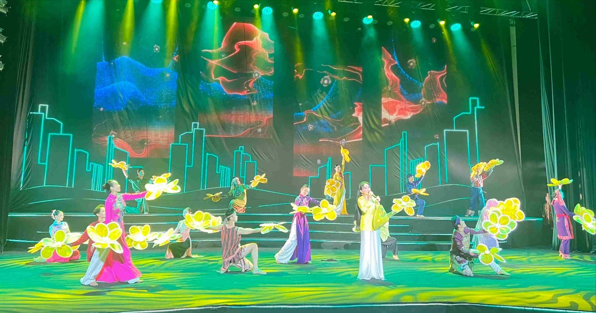 Chương trình nghệ thuật "TPHCM - nơi hội tụ những dòng sông"