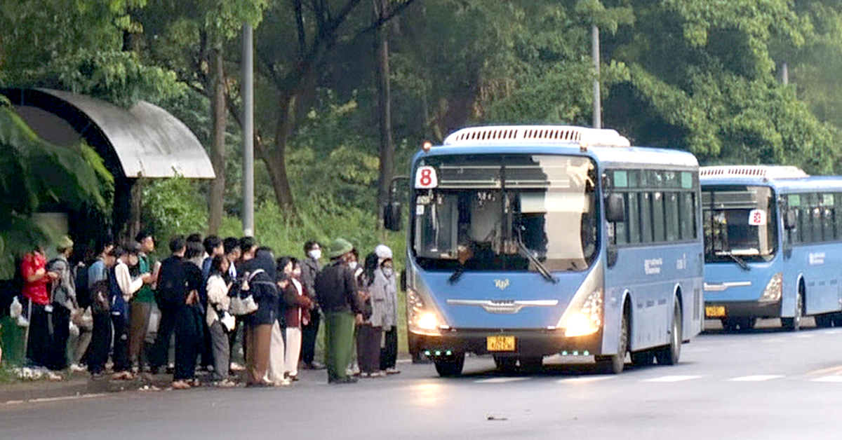 Kết nối tuyến xe buýt 61-05 từ Thủ Dầu Một vào khu Đại học Quốc gia TP.HCM phục vụ sinh viên đi lại