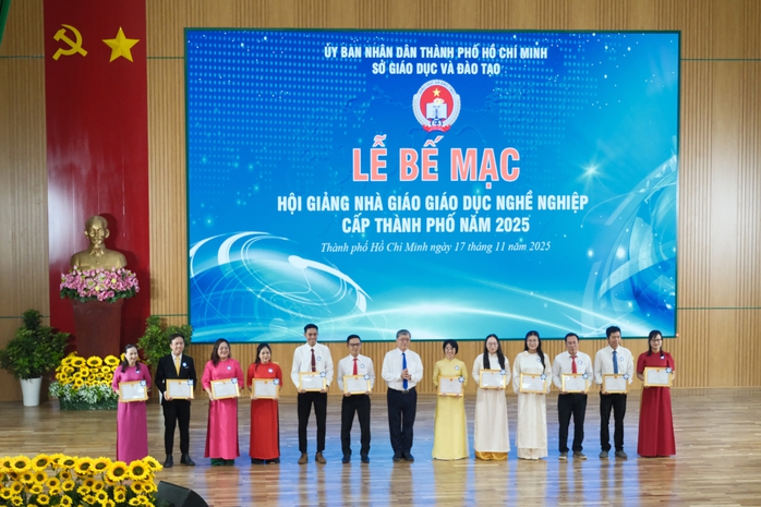 Tổng hợp thông tin báo chí liên quan đến TP. HCM ngày 18/11/2025