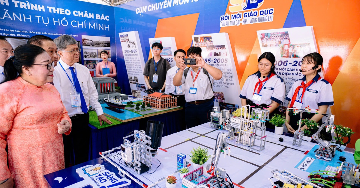 Bước chuyển mình mạnh mẽ 50 năm của giáo dục TP.HCM