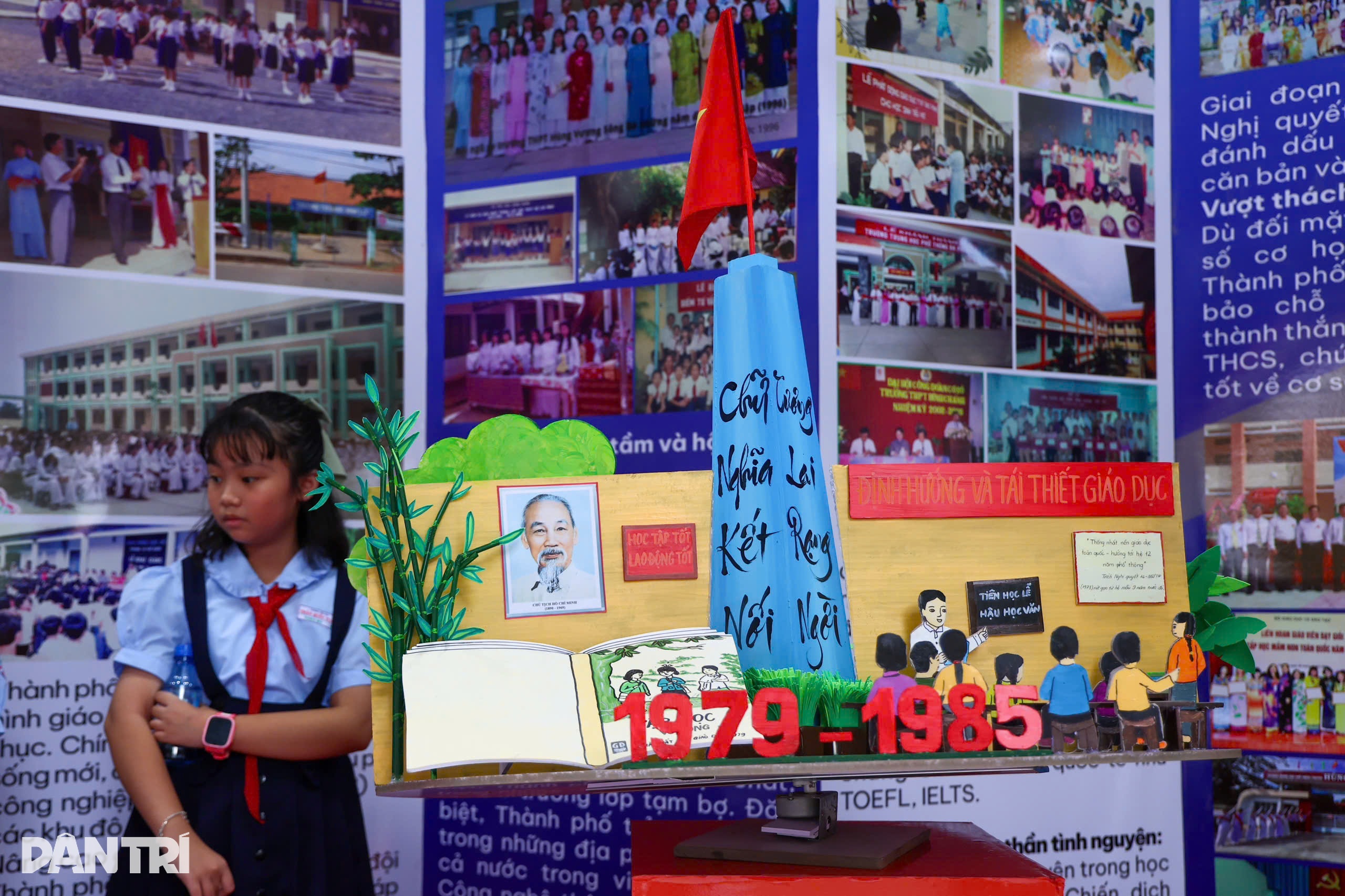 Học sinh TPHCM trải nghiệm lớp học ảo, khám phá robot tại Dinh Thống Nhất - 9