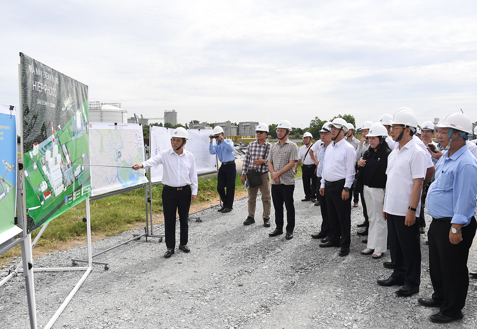 Đưa vào vận hành Dự án Nhà máy điện khí LNG Hiệp Phước trong năm 2027- Ảnh 1.