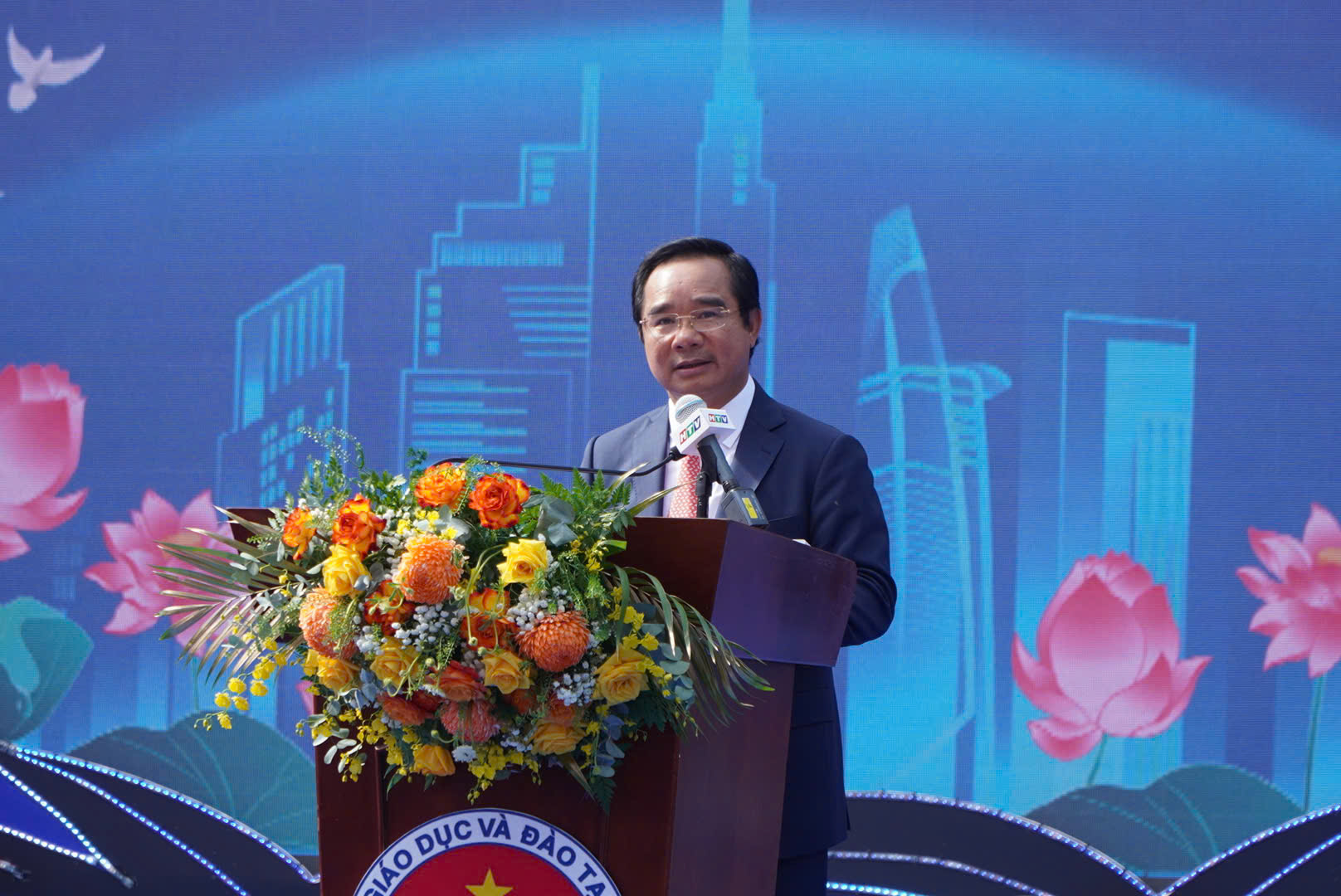 Chủ tịch Nguyễn Văn Được: TP.HCM đột phá chiến lược giáo dục trong bối cảnh mới - Ảnh 1.