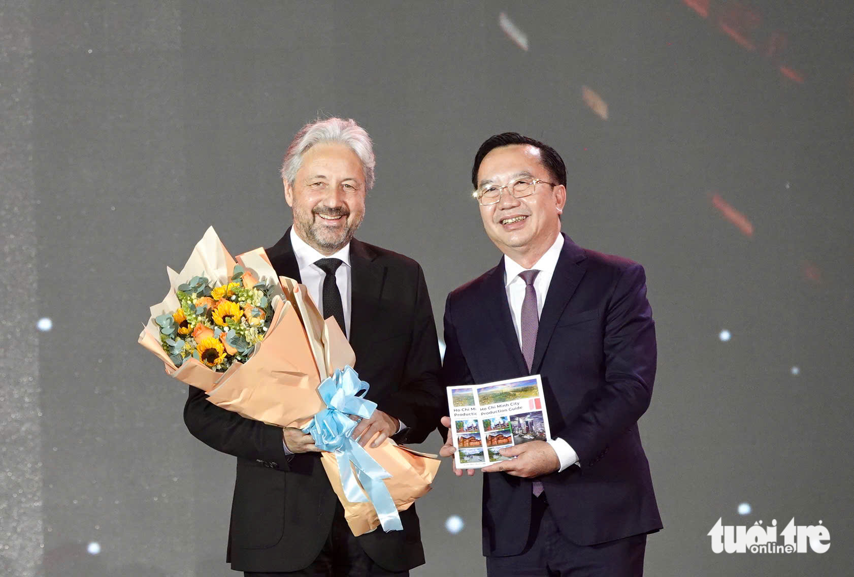 Khai mạc Liên hoan phim Việt Nam: TP.HCM chính thức đón nhận danh hiệu thành phố điện ảnh - Ảnh 5. Khai mạc Liên hoan phim Việt Nam: TP.HCM chính thức đón nhận danh hiệu thành phố điện ảnh - Ảnh 6.