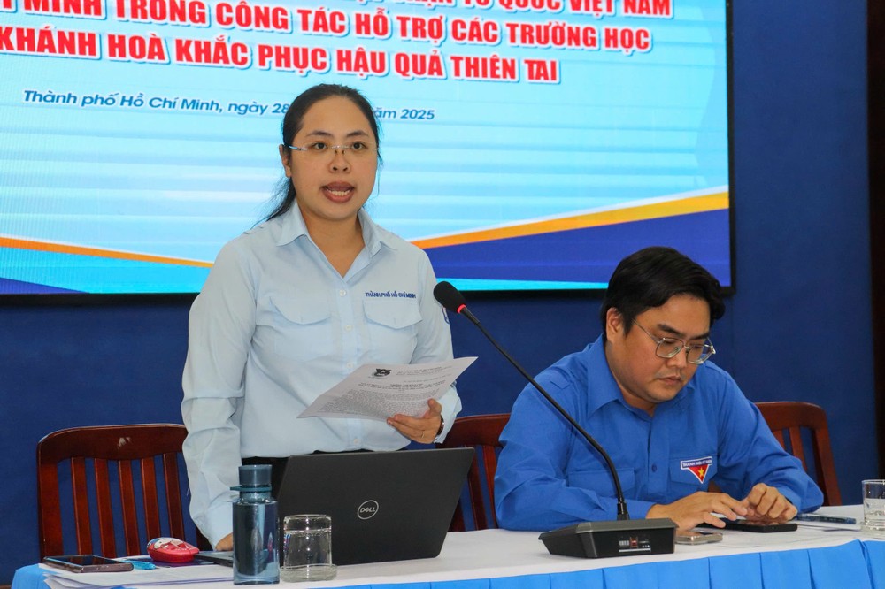 Đồng chí Trịnh Thị Hiền Trân trao đổi tại họp báo z7270876788187_c2a75fd24db54aa186aee41a811343c4.jpg