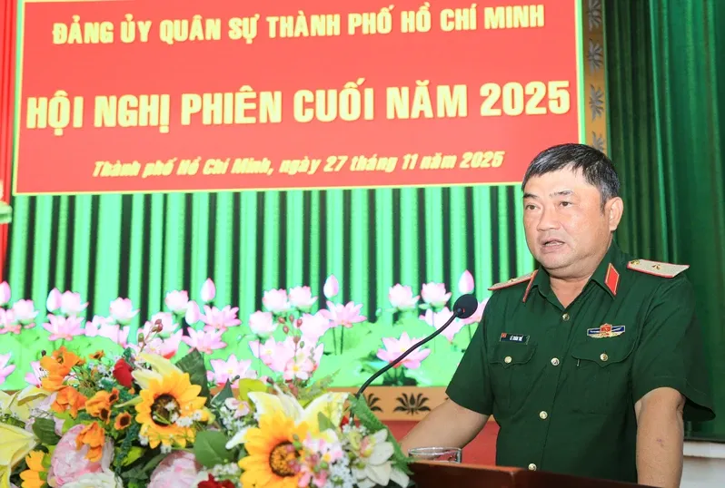 Thiếu tướng Lê Xuân Thế, Tư lệnh Quân khu 7 phát biểu tại phiên họp. Ảnh: QUÂN KHU 7 Lực lượng vũ trang TP.HCM sẵn sàng ứng phó với thiên tai, sự cố-luc-luong-vu-trang-tp.hcm13.jpg