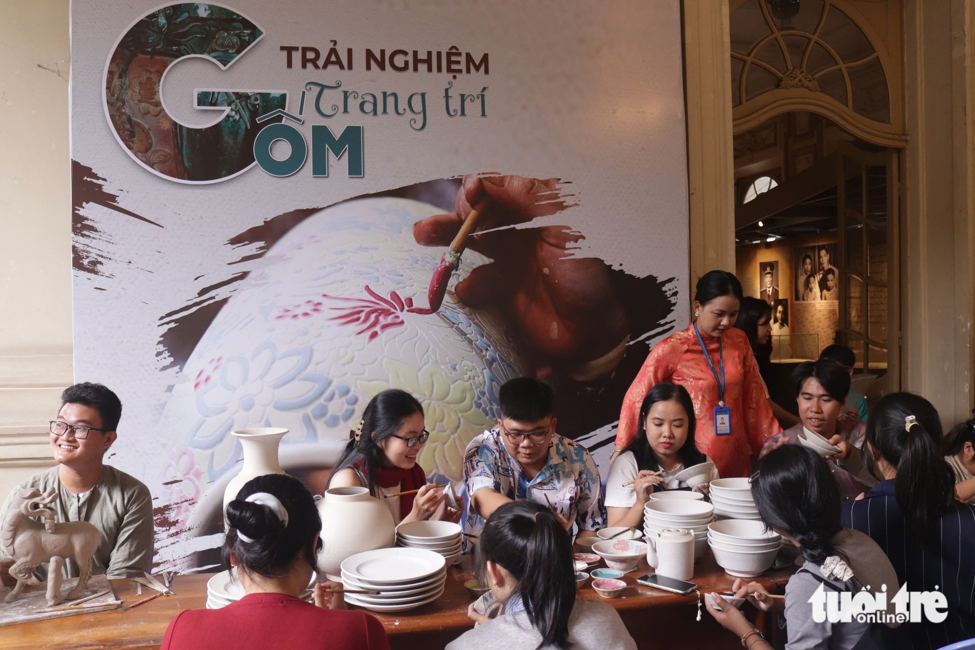 Cuối tuần đến Bảo tàng TP.HCM học trang trí trên gốm miễn phí - Ảnh 5.