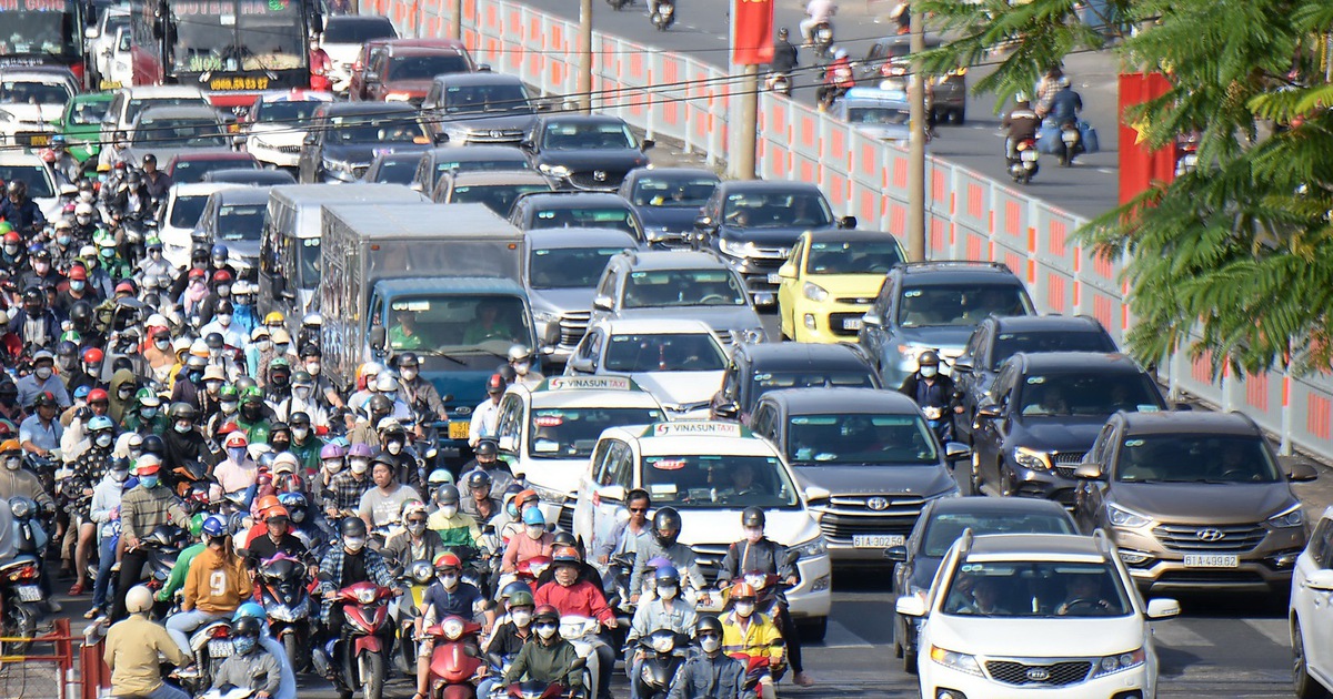 Chính thức 'siết' khí thải ô tô: Xe tại Hà Nội, TP.HCM áp mức cao từ 1.1.2027