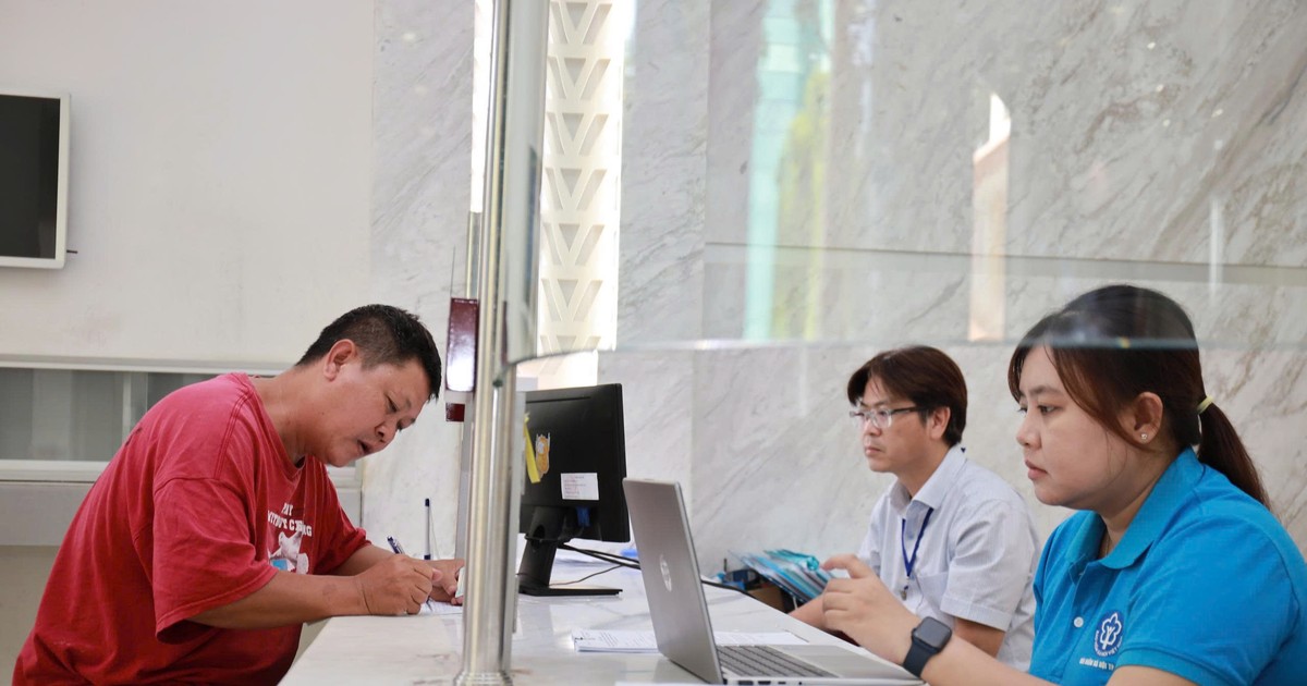 TP.HCM điều động công chức có chuyên môn về phường, xã, đặc khu còn thiếu