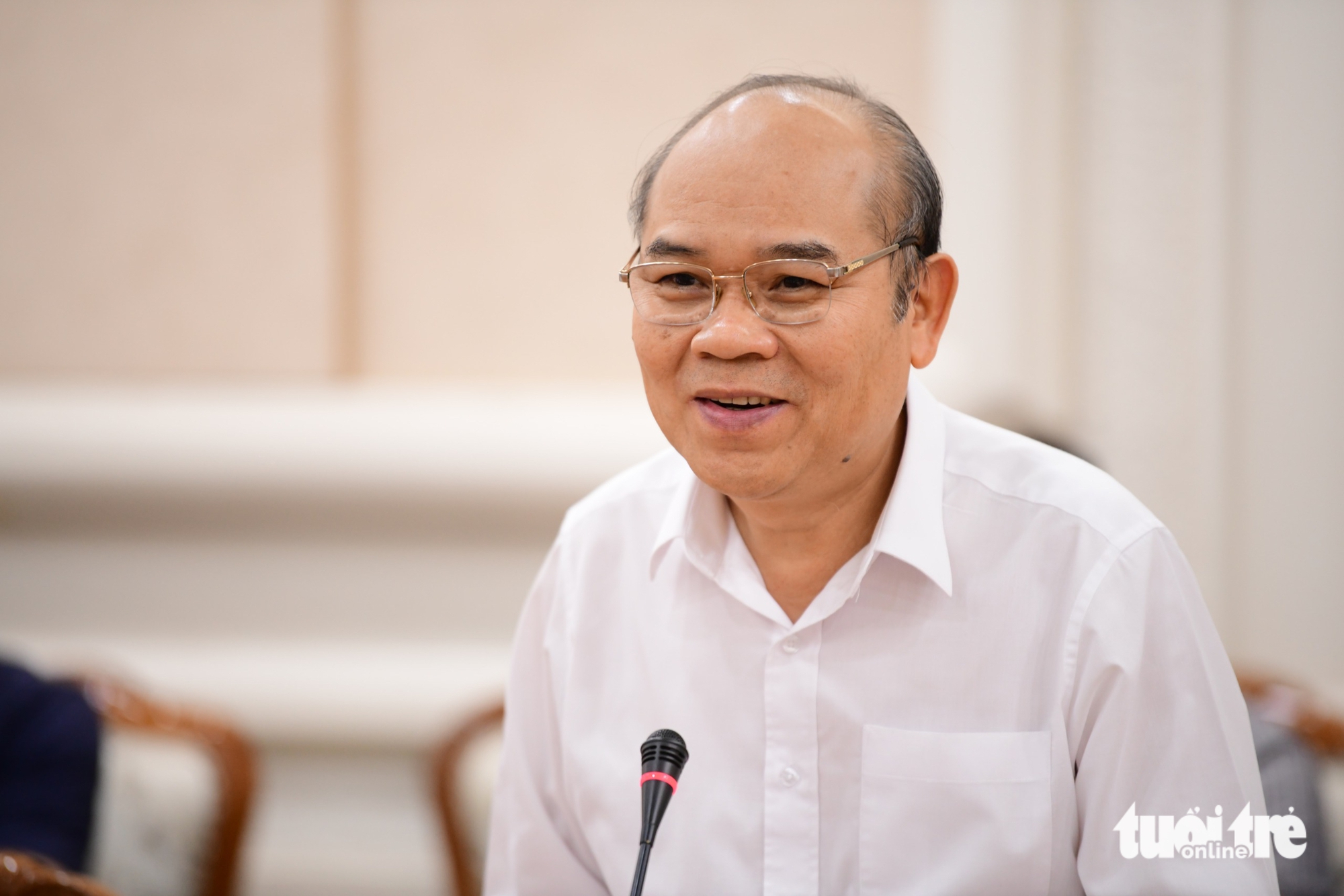 Tối 12-12, UBND TP.HCM họp khẩn, chuẩn bị triển khai Nghị quyết 98 - Ảnh 2.