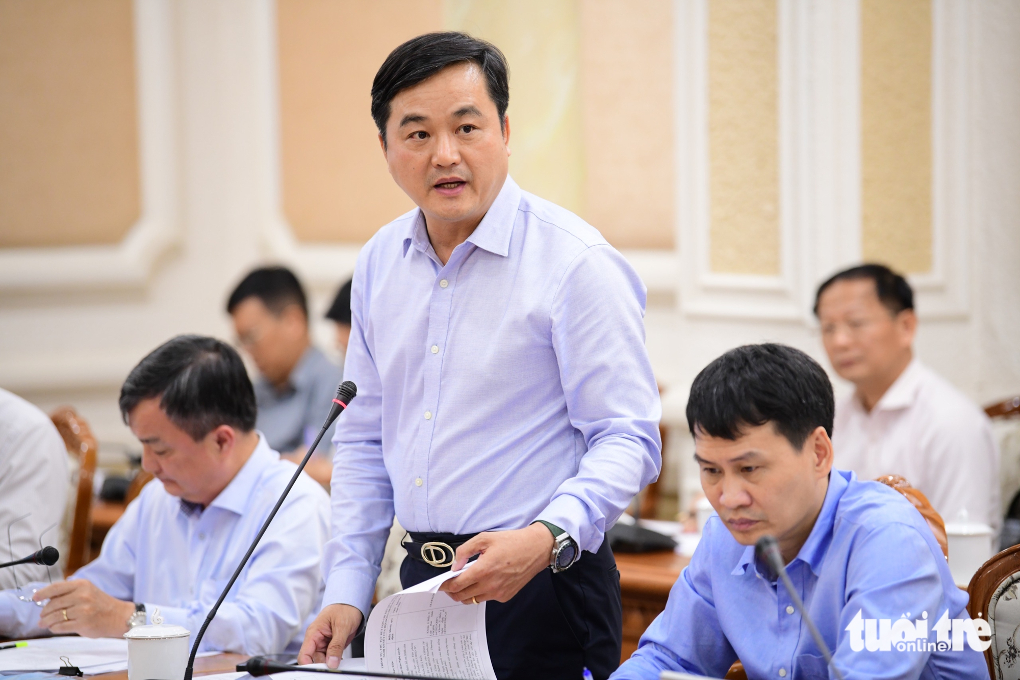 Tối 12-12, UBND TP.HCM họp khẩn, chuẩn bị triển khai Nghị quyết 98 - Ảnh 4.