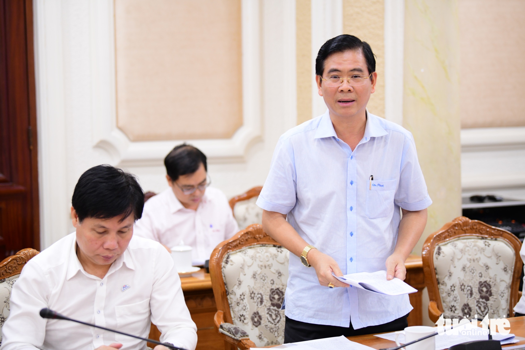 Tối 12-12, UBND TP.HCM họp khẩn, chuẩn bị triển khai Nghị quyết 98 - Ảnh 5.