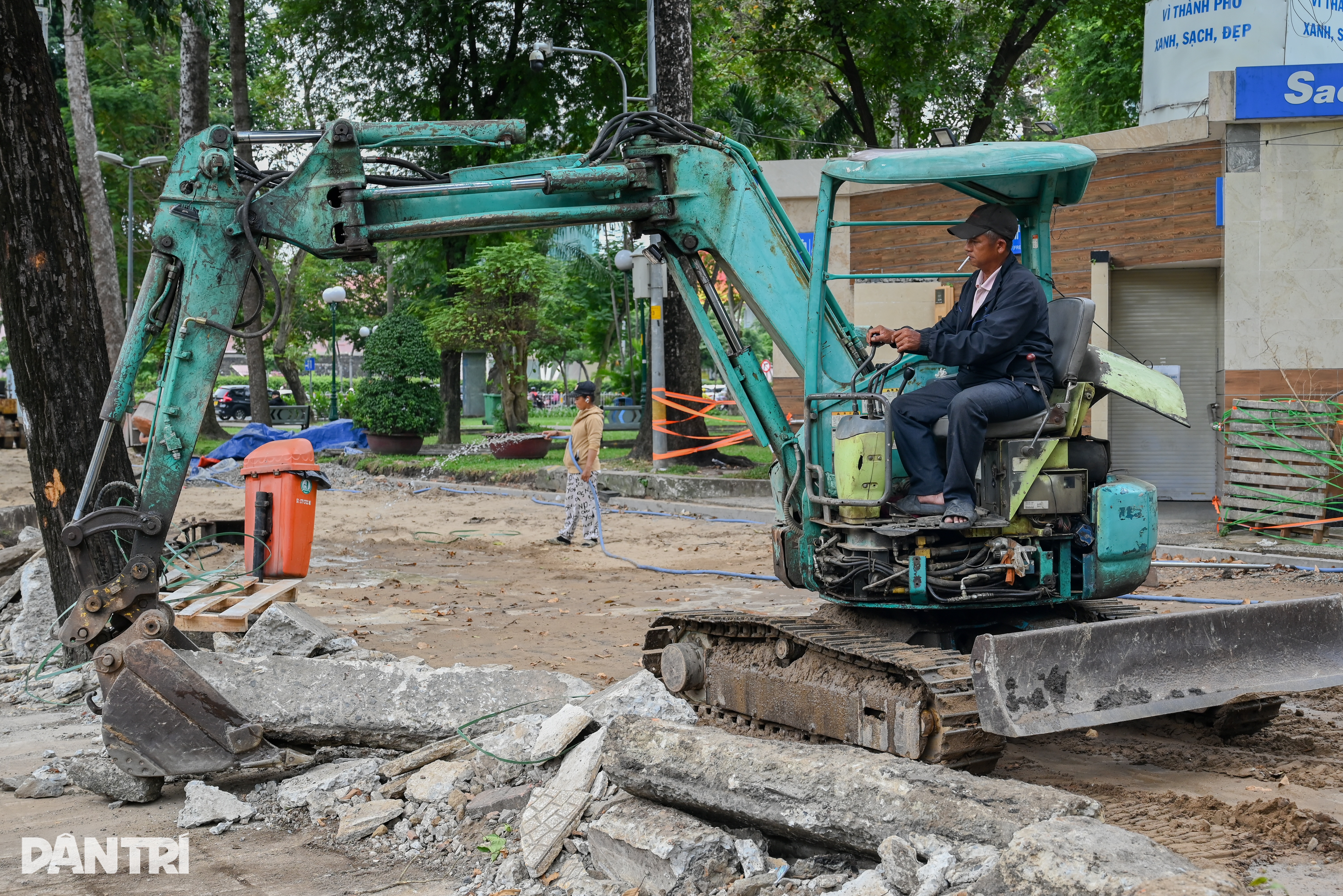 Vỉa hè trung tâm TPHCM khoác “áo mới” trước Tết Bính Ngọ 2026 - 2