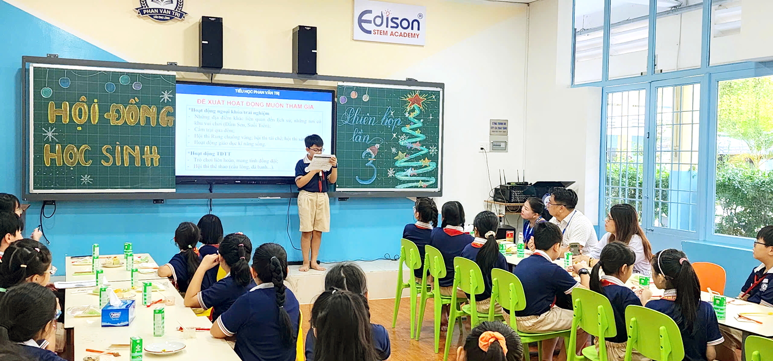 Học sinh Trường tiểu học Phan Văn Trị trong buổi họp Hội đồng Học sinh