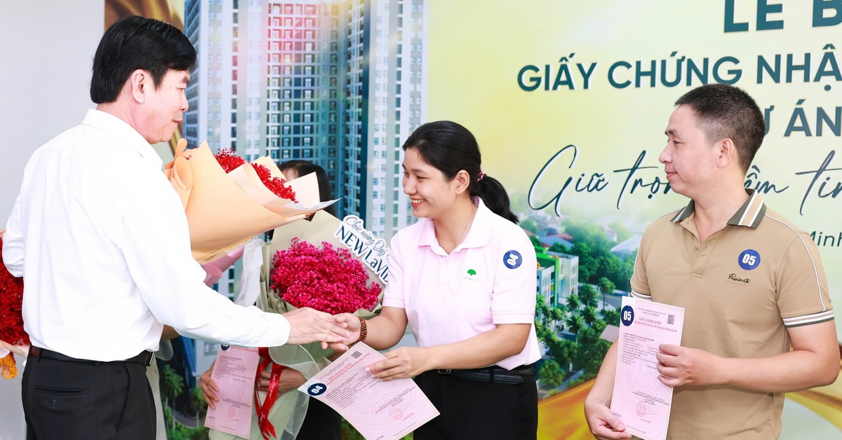 Cấp sổ hồng cho gần 900 căn nhà ở xã hội Tân Đông Hiệp, TP.HCM