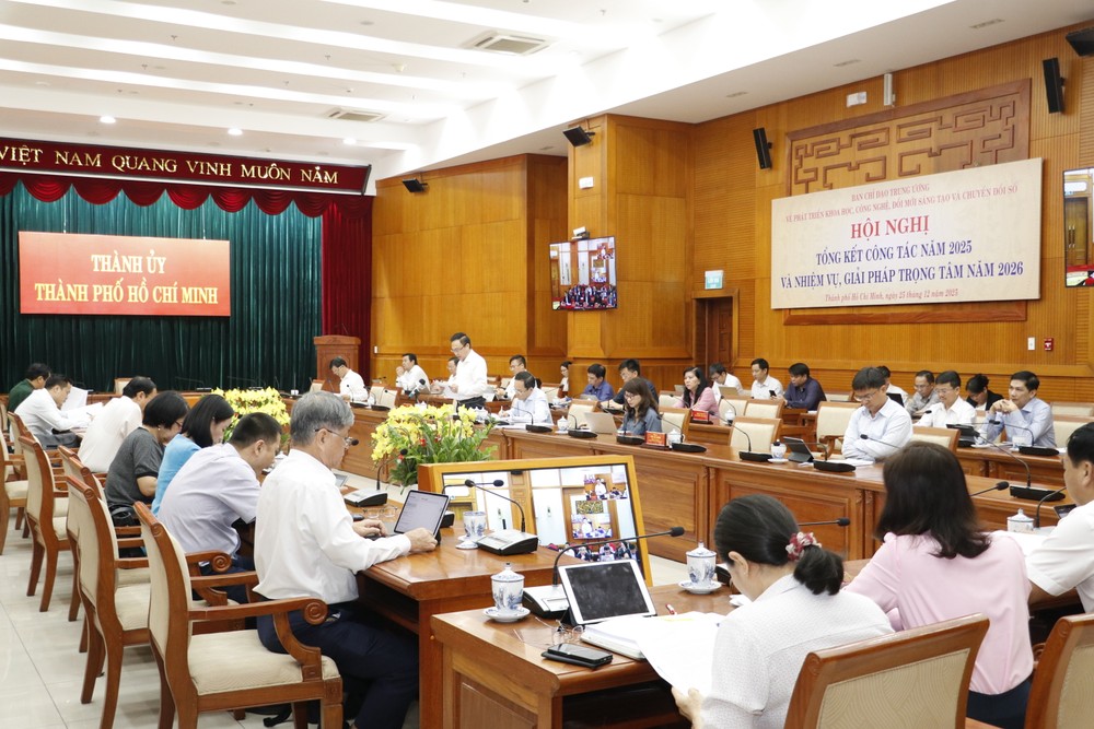 TP.HCM chuyển vai trò từ ‘quản lý’ sang ‘khách hàng lớn nhất’ về khoa học công nghệ-khoa-hoc-cong-nghe-chuyen-doi-sao (2).JPG