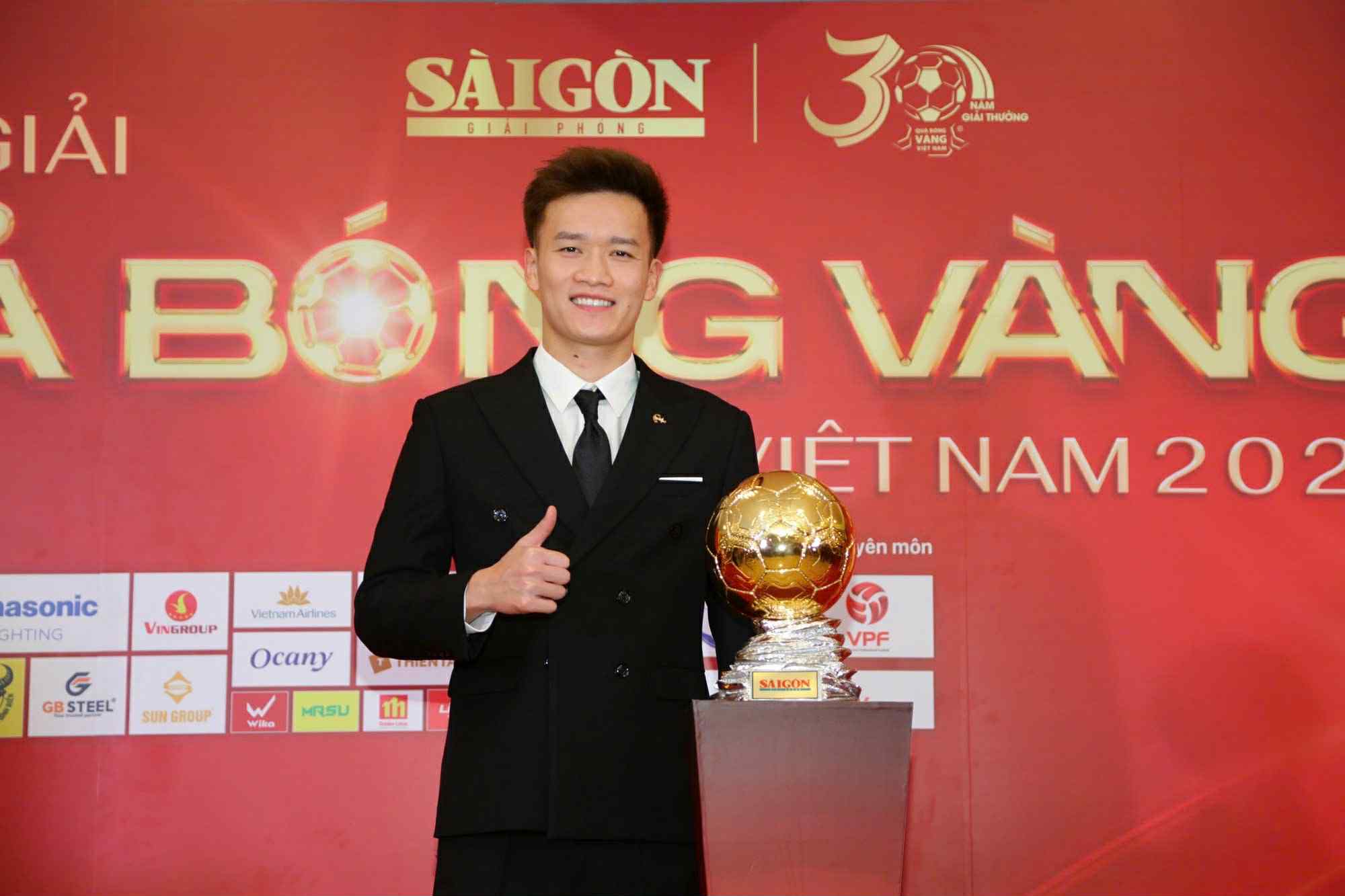 Hoàng Đức, Bích Thùy đoạt Quả bóng vàng Việt Nam 2025 - Ảnh 12.