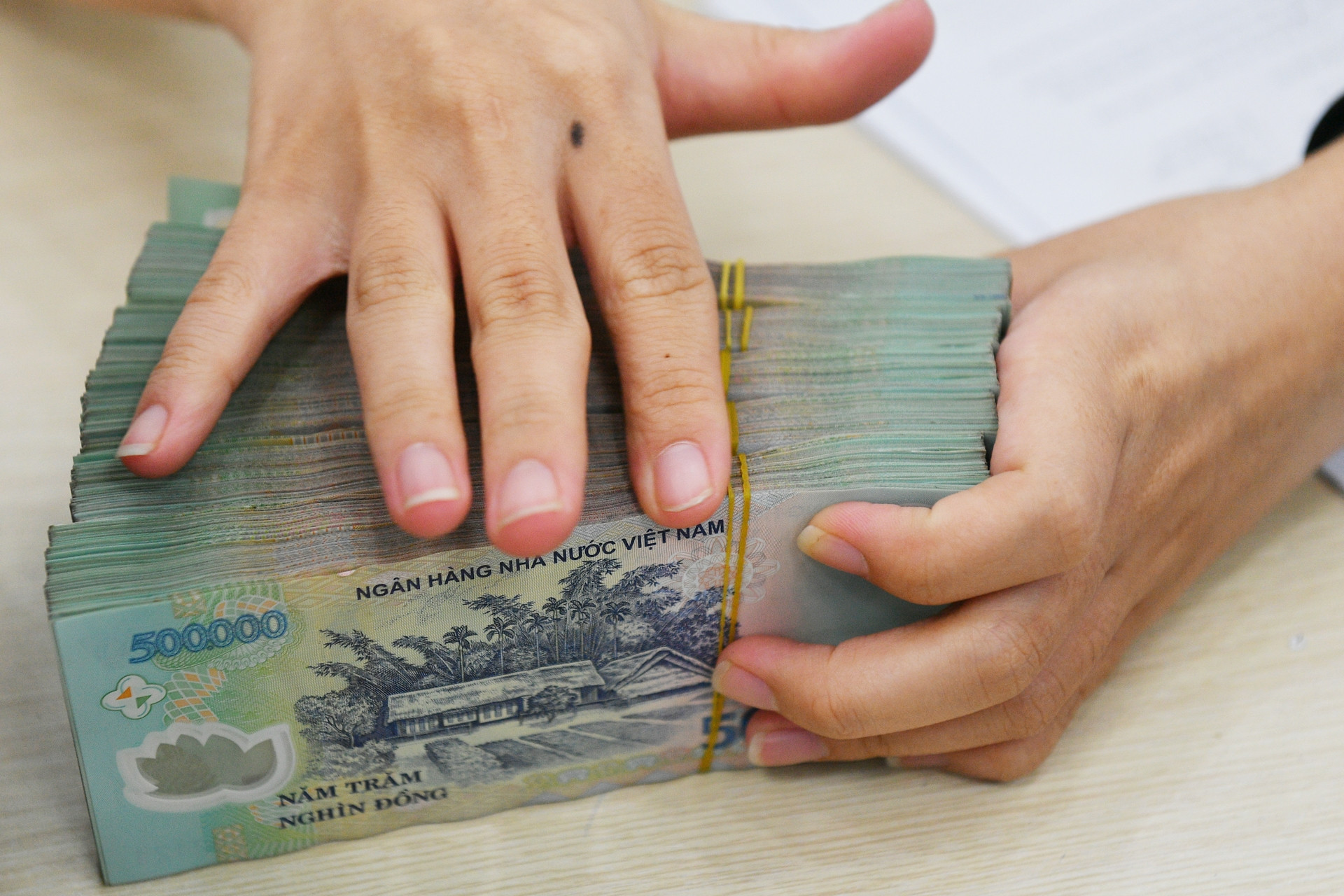 Thưởng Tết Nguyên đán 2026 ở TP.HCM: Cao nhất hơn 1,8 tỉ đồng/người- Ảnh 1.