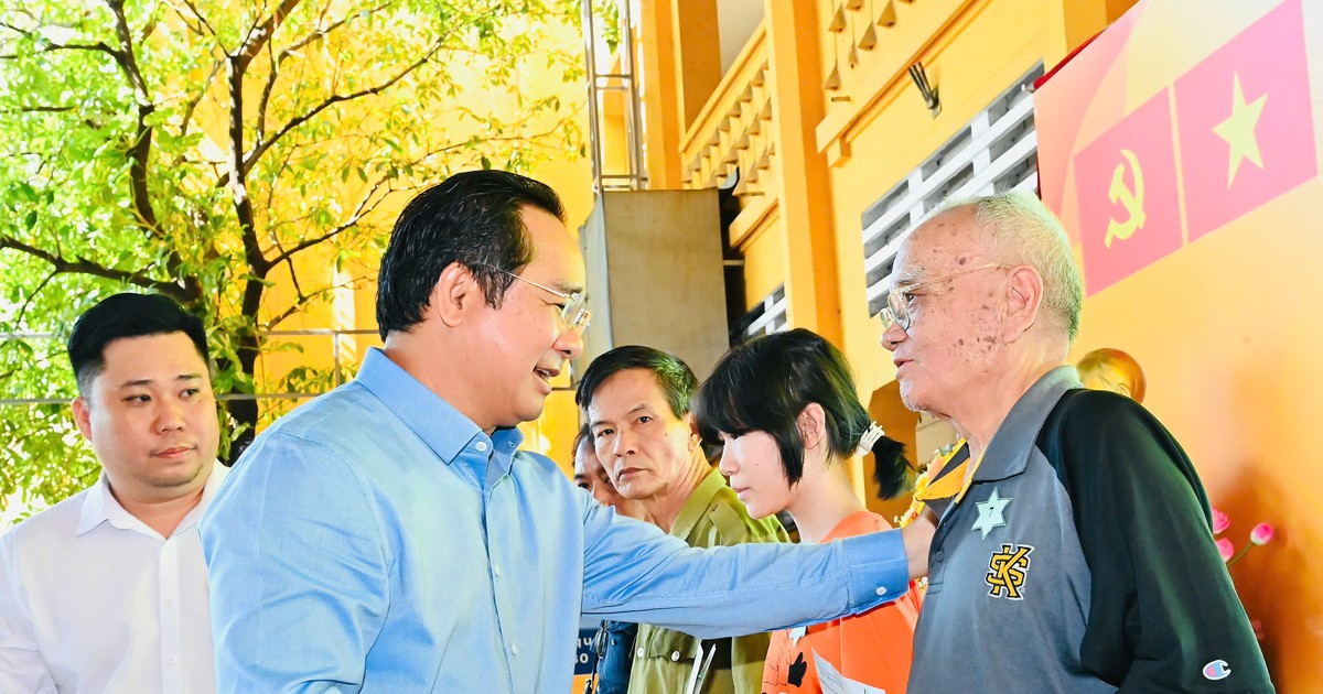 Chủ tịch UBND TPHCM: Chuyển đổi số phải đi từ những vấn đề nhỏ nhất trong đời sống