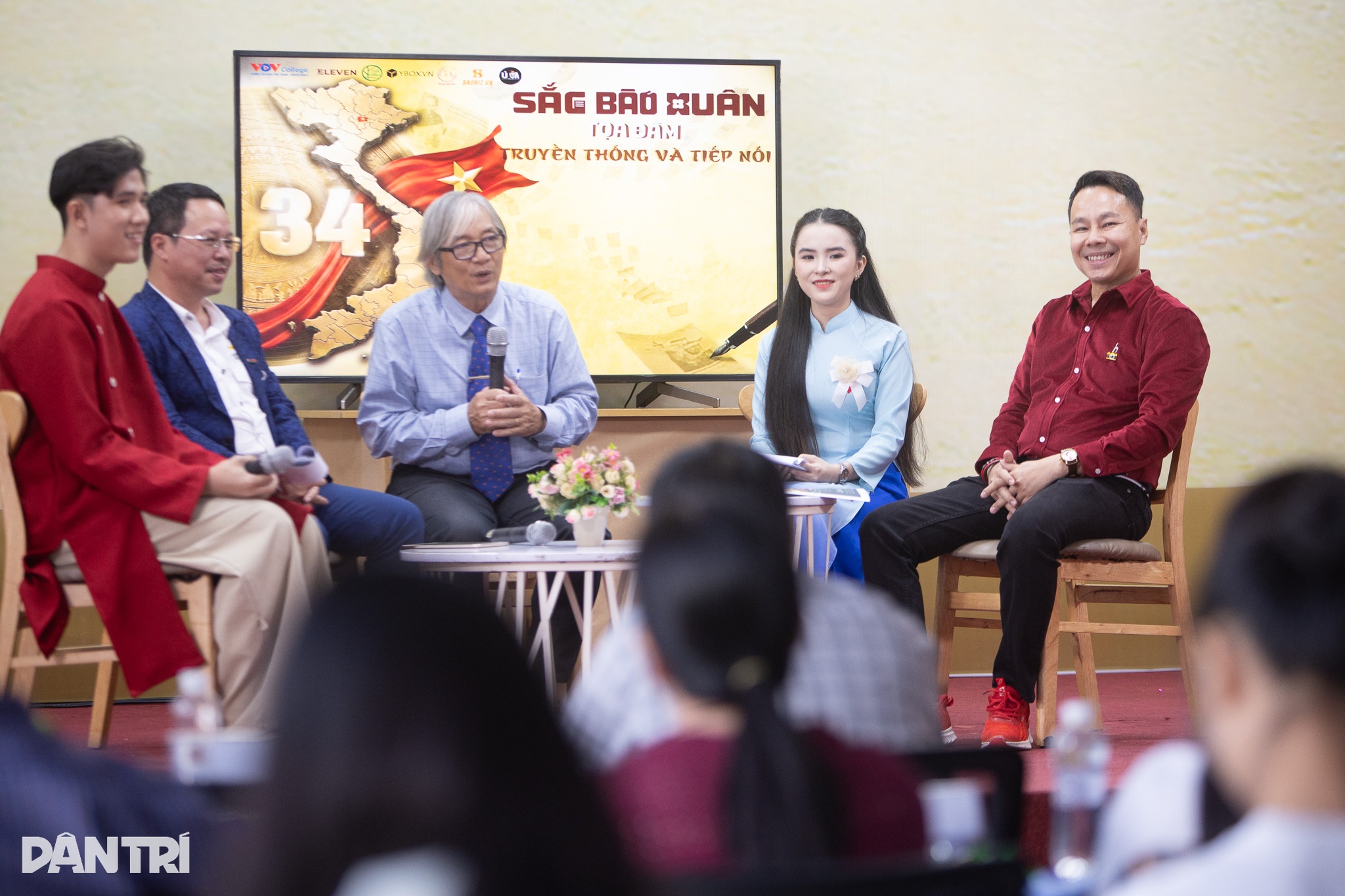 Lần đầu trưng bày ấn phẩm báo chí của 34 tỉnh, thành sau sáp nhập ở TPHCM - 3