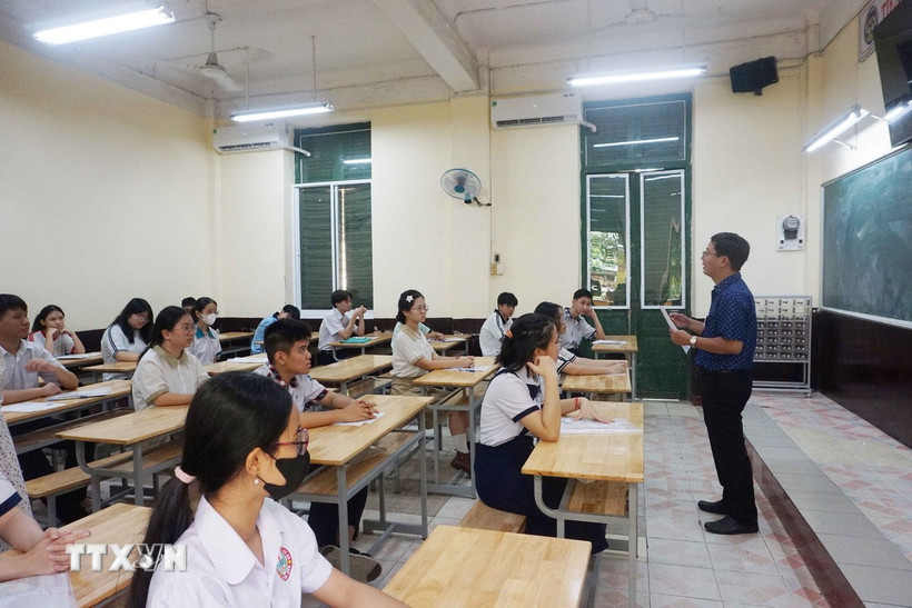 Thí sinh tham gia kỳ thi tuyển sinh lớp 10 công lập tại Thành phố Hồ Chí Minh năm 2025. (Ảnh: Thu Hoài/TTXVN)