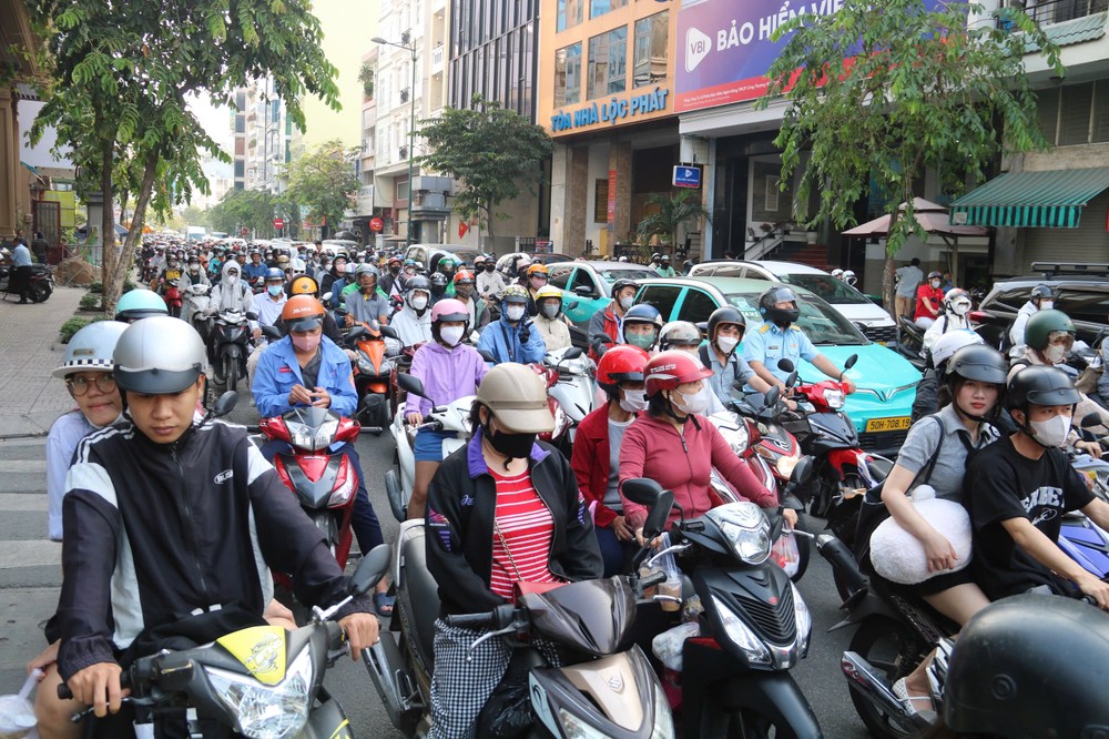 Khu vực cửa ngõ Tân Sơn Nhất thường xuyên ùn ứ. un-tac.jpg