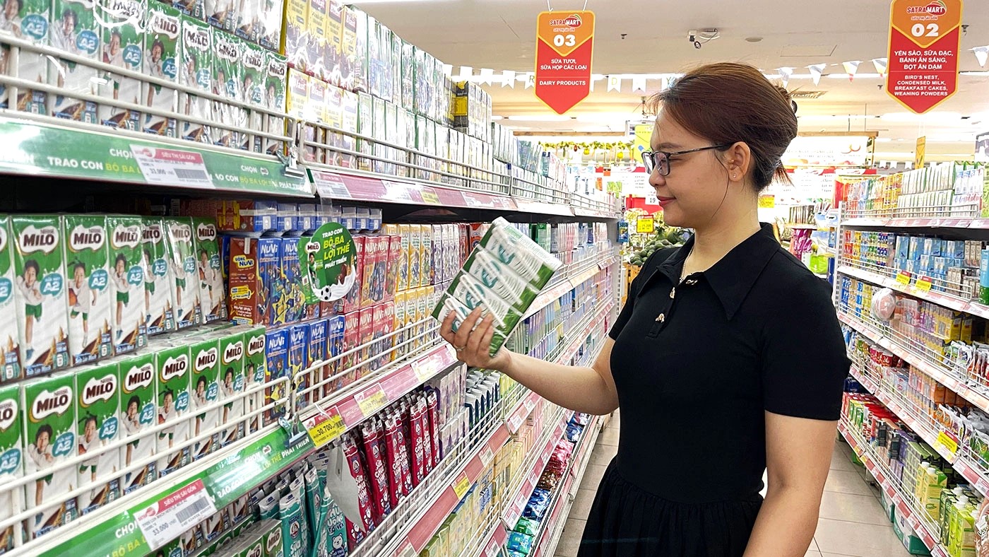 TP.HCM khen thưởng 34 phường, xã và 16 doanh nghiệp nộp ngân sách trên 3.000 tỉ đồng- Ảnh 2.