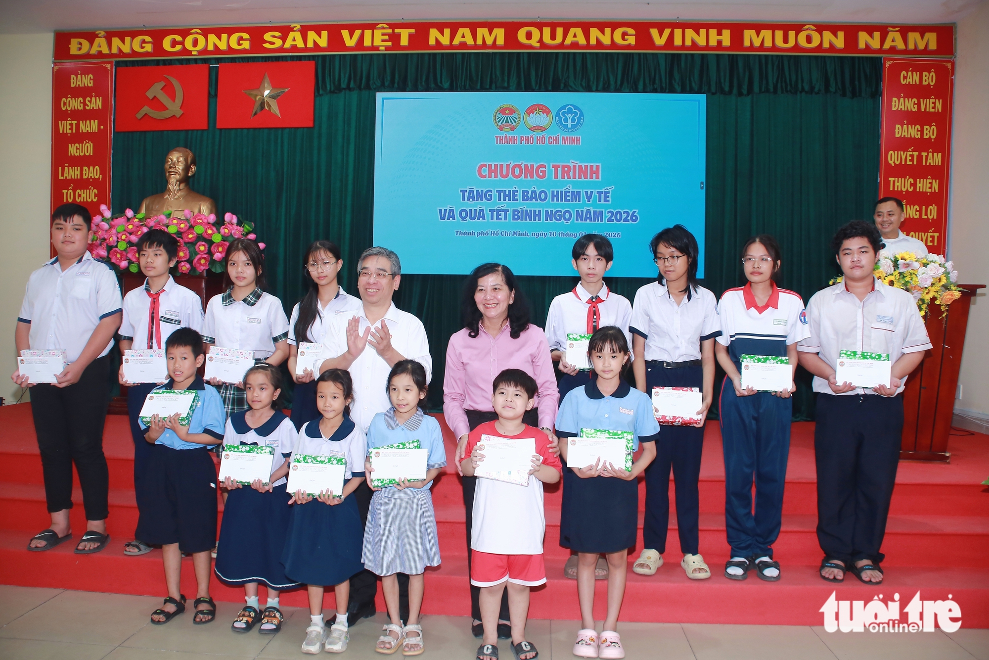 Lãnh đạo TP.HCM thăm nông dân làng mai vàng Bình Lợi trước Tết Bính Ngọ - Ảnh 5.