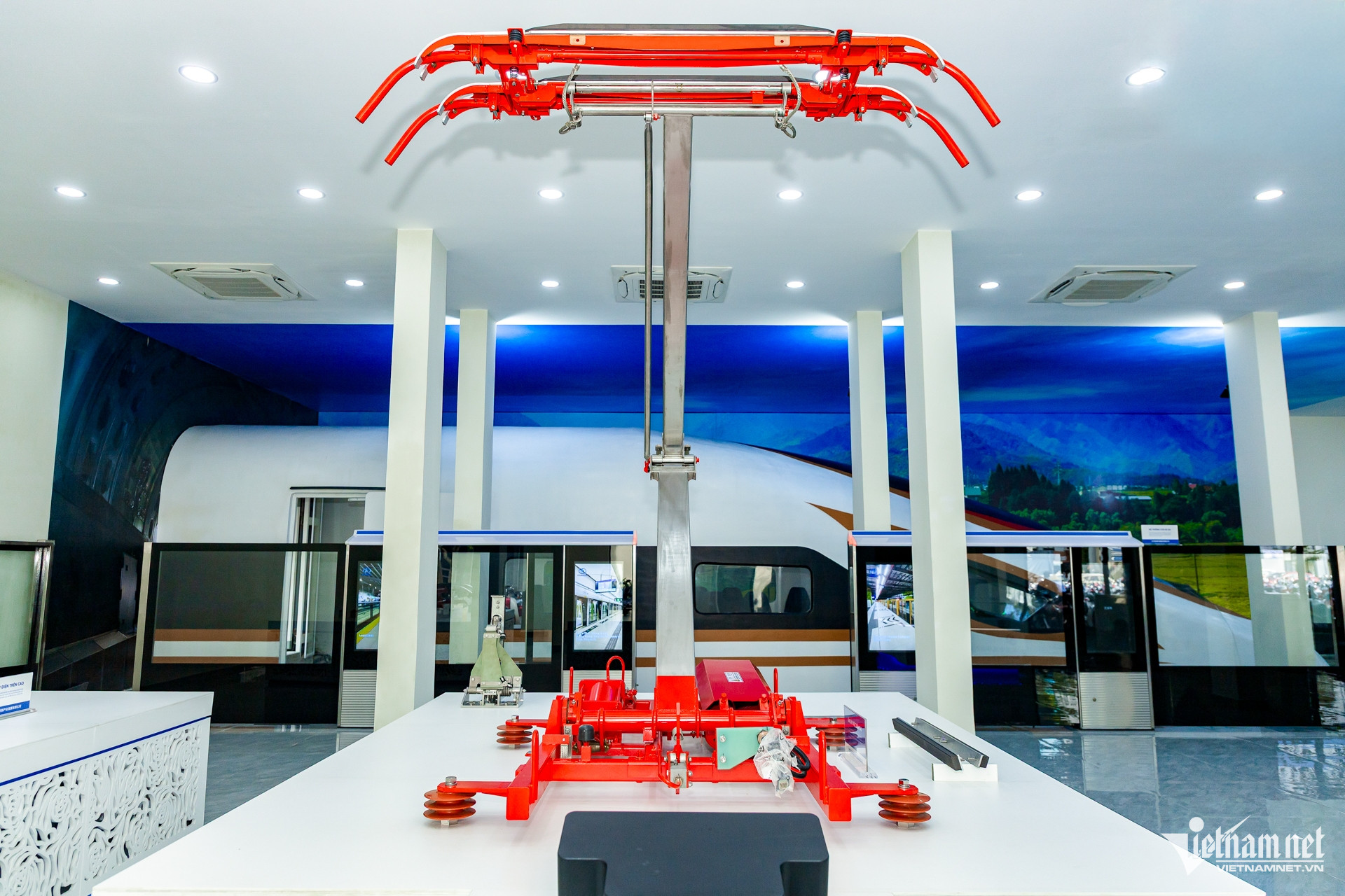 W-tàu cao tốc TPHCM.jpg