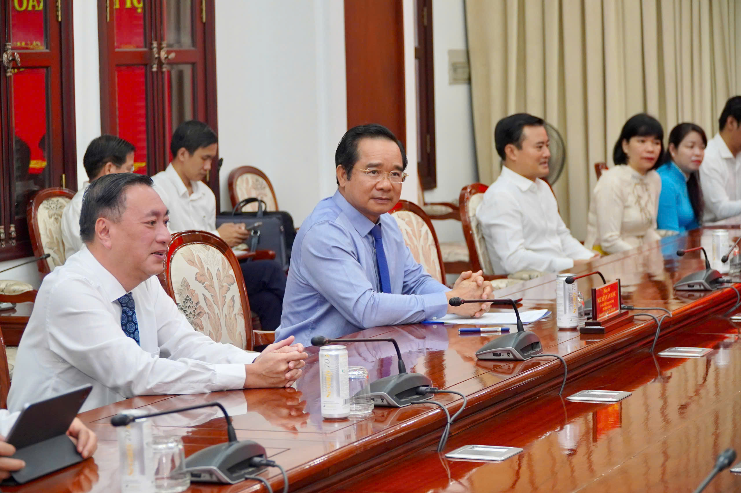 TPHCM: Hai Thành ủy viên đổi vị trí công tác cho nhau - Ảnh 1.