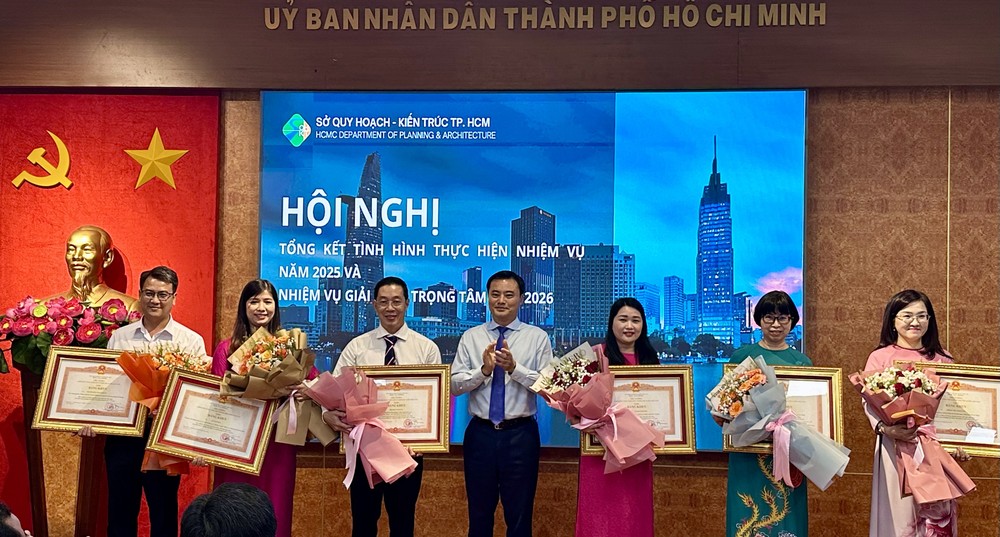 Cá nhân được nhận bằng khen của Thủ tướng Chính phủ. Ảnh: THANH HIỀN so qh-h2.jpeg