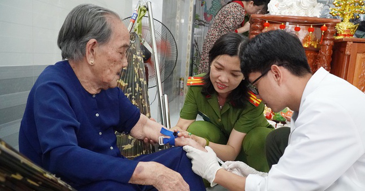 TP.HCM thu nhận mẫu ADN thân nhân liệt sĩ chưa xác định được danh tính từ ngày 19-1