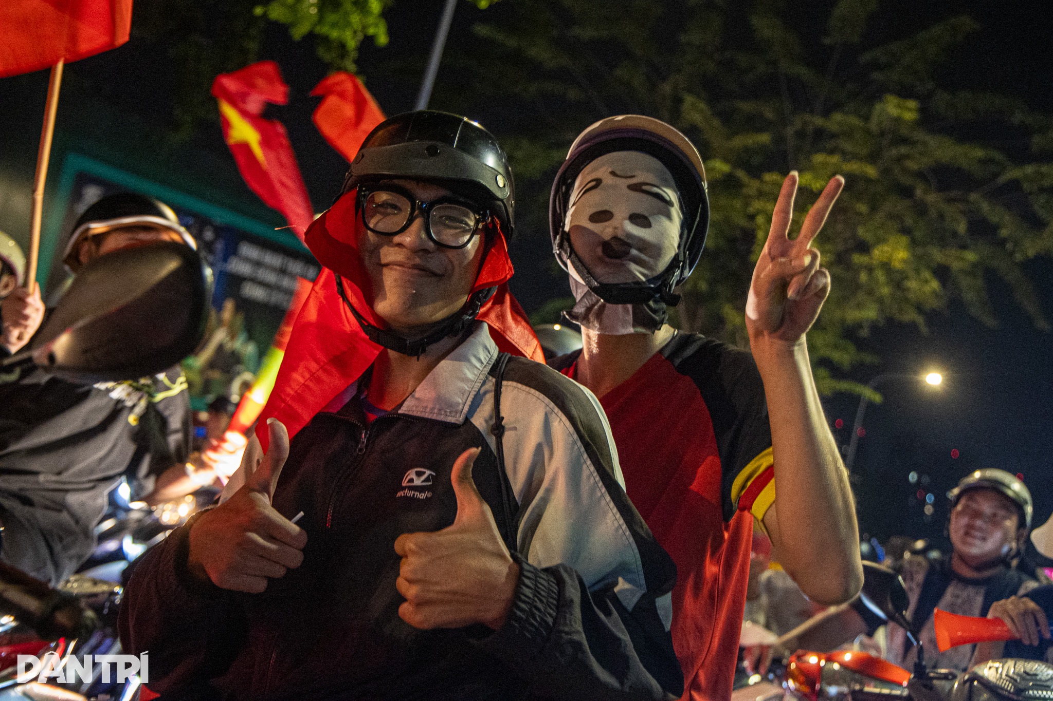 Đêm trắng TPHCM vỡ òa cùng chiến thắng của U23 Việt Nam - 5