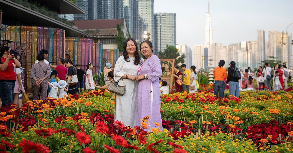 Phó bí thư Thành ủy TP.HCM Nguyễn Phước Lộc: Triển khai 'cực y tế chuyên sâu' tại Côn Đảo