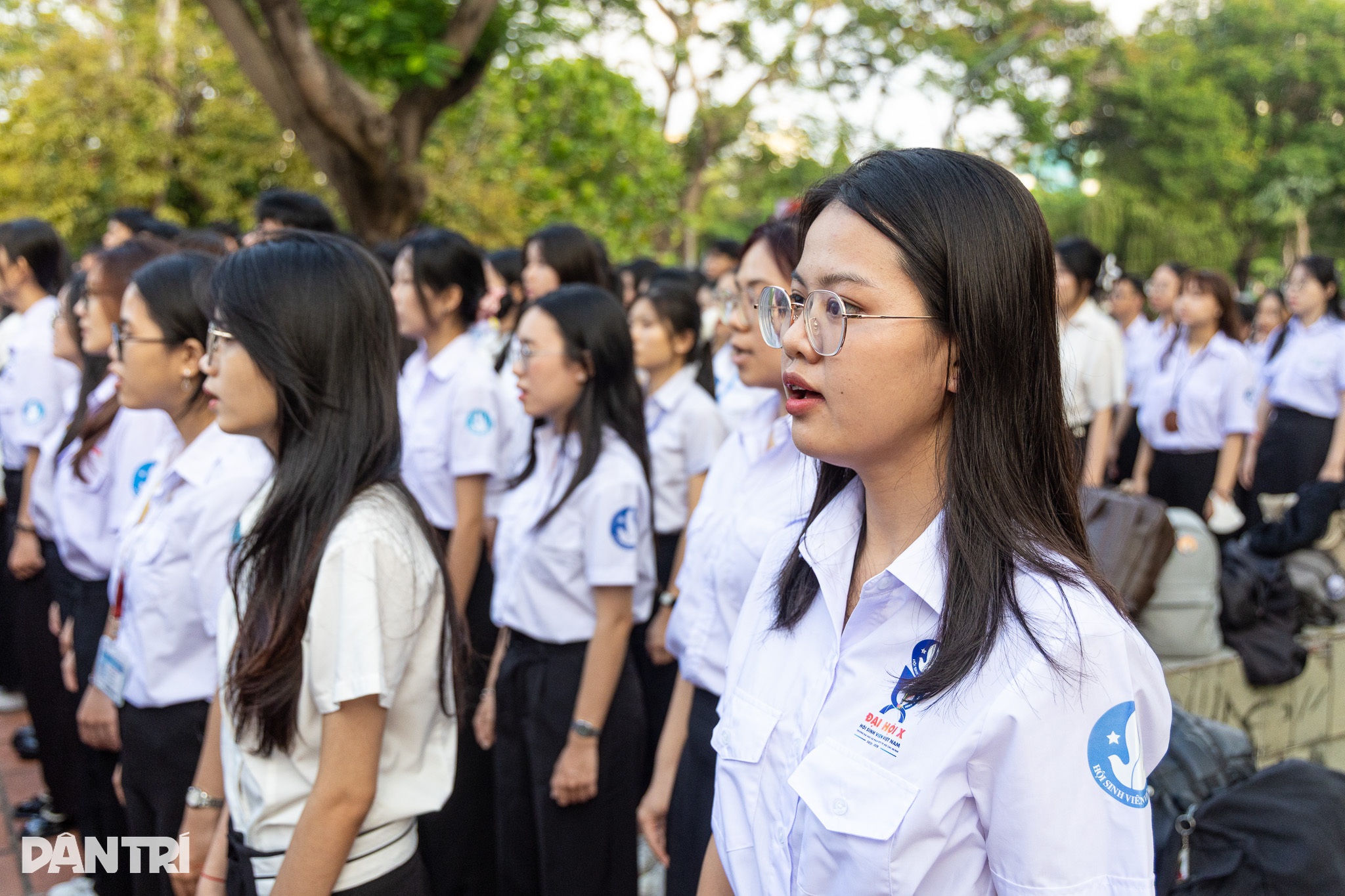 Hơn 700 sinh viên TPHCM tham dự Lễ chào cờ hướng về Đại hội XIV của Đảng - 5