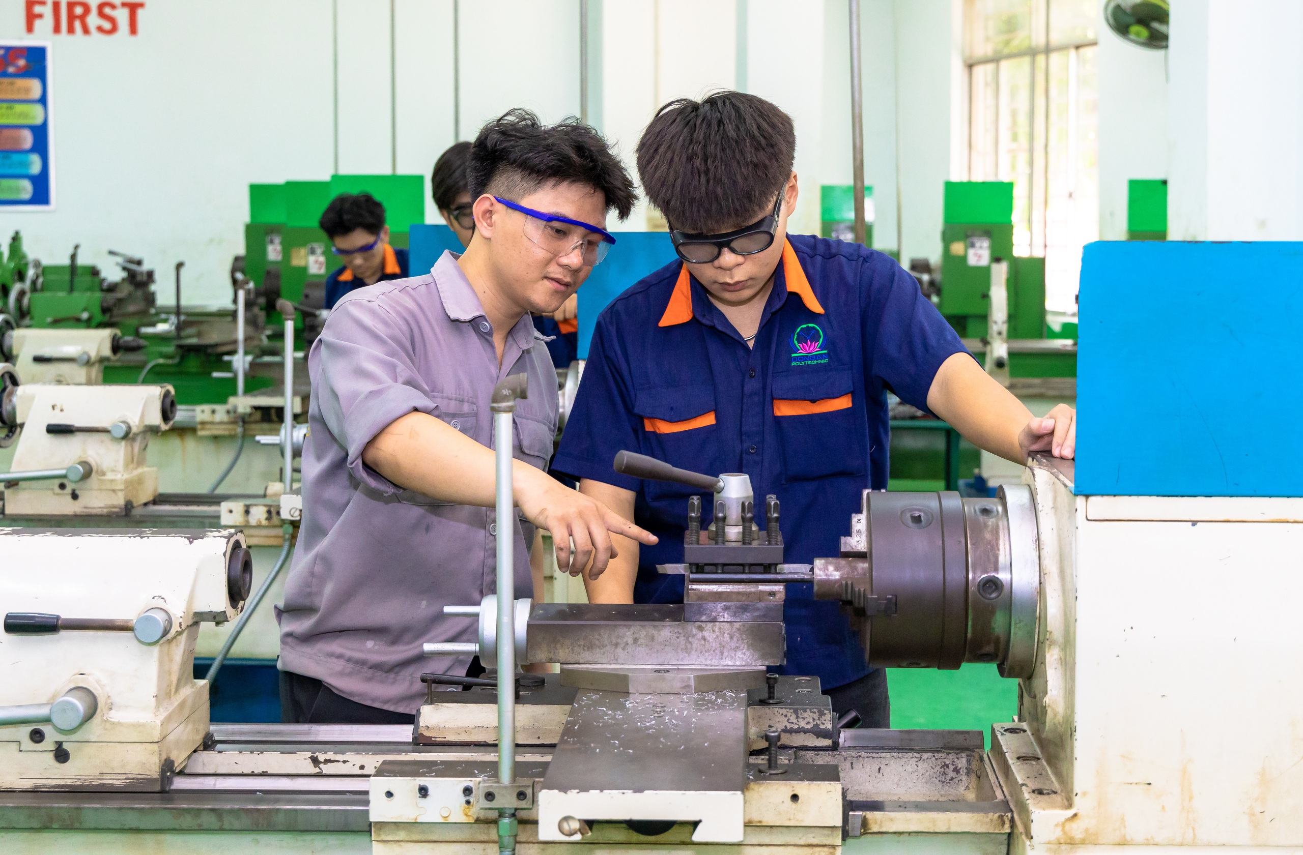 TP.HCM phê duyệt đề án ứng dụng AI và dữ liệu lớn vào đào tạo - Ảnh 1.