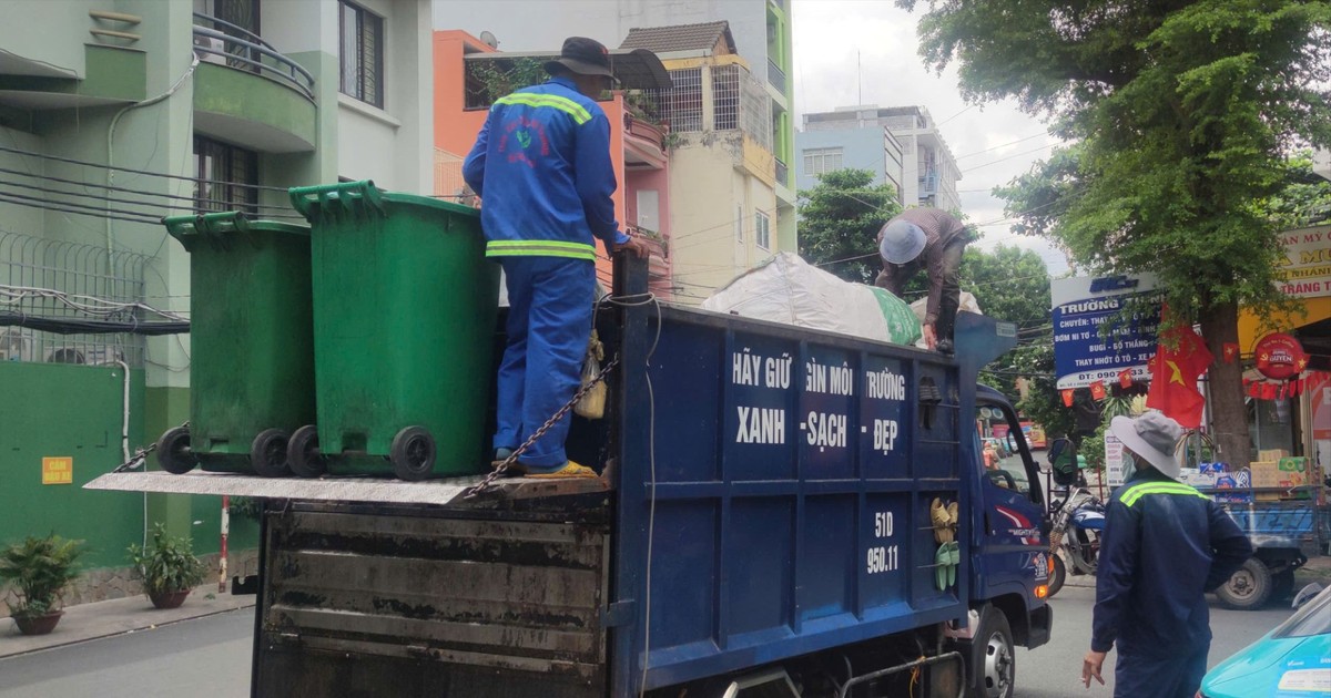 Chủ tịch UBND TPHCM chỉ đạo công tác vệ sinh môi trường phục vụ tết