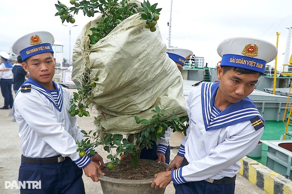 TPHCM dùng trực thăng phục vụ bầu cử sớm ở các giàn khoan