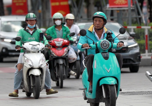 TP.HCM công bố 91 tủ đổi pin xe điện trên vỉa hè đã được cấp phép- Ảnh 1.