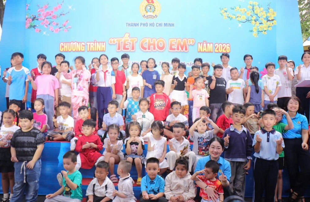 Các em thiếu nhi tham gia chương trình Xuân đoàn kết (15).jpg