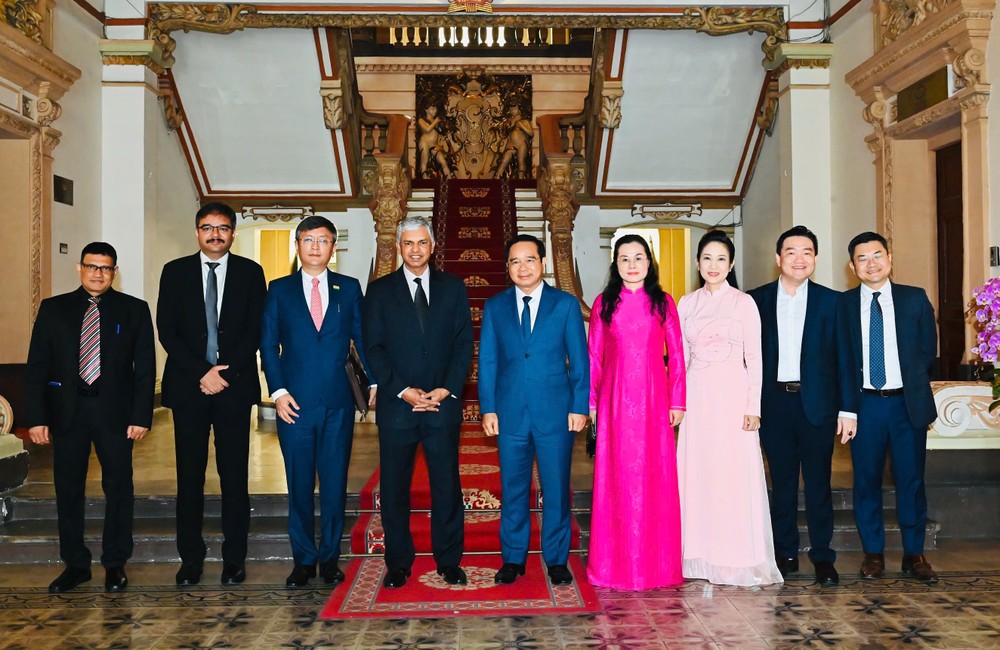 Các đại biểu dự buổi tiếp. Ảnh: VIỆT DŨNG 1000010079.jpg