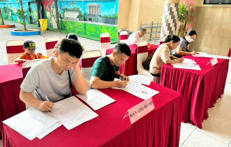 Tuyển sinh đầu cấp tại TPHCM: Ngày mai 3/2, phụ huynh bắt đầu xác nhận thông tin trực tuyến