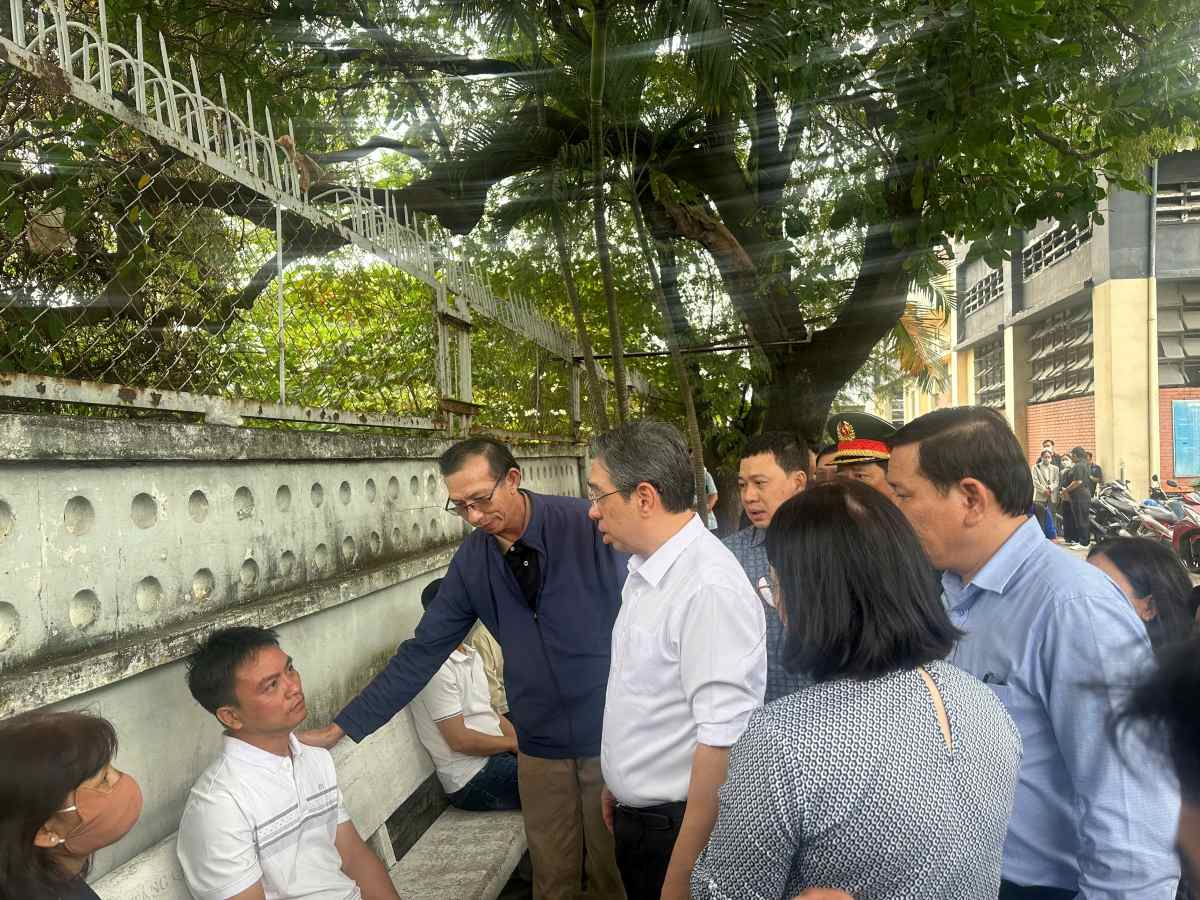 Lãnh đạo TPHCM thăm hỏi gia đình nạn nhân vụ cháy khiến 3 người tử vong