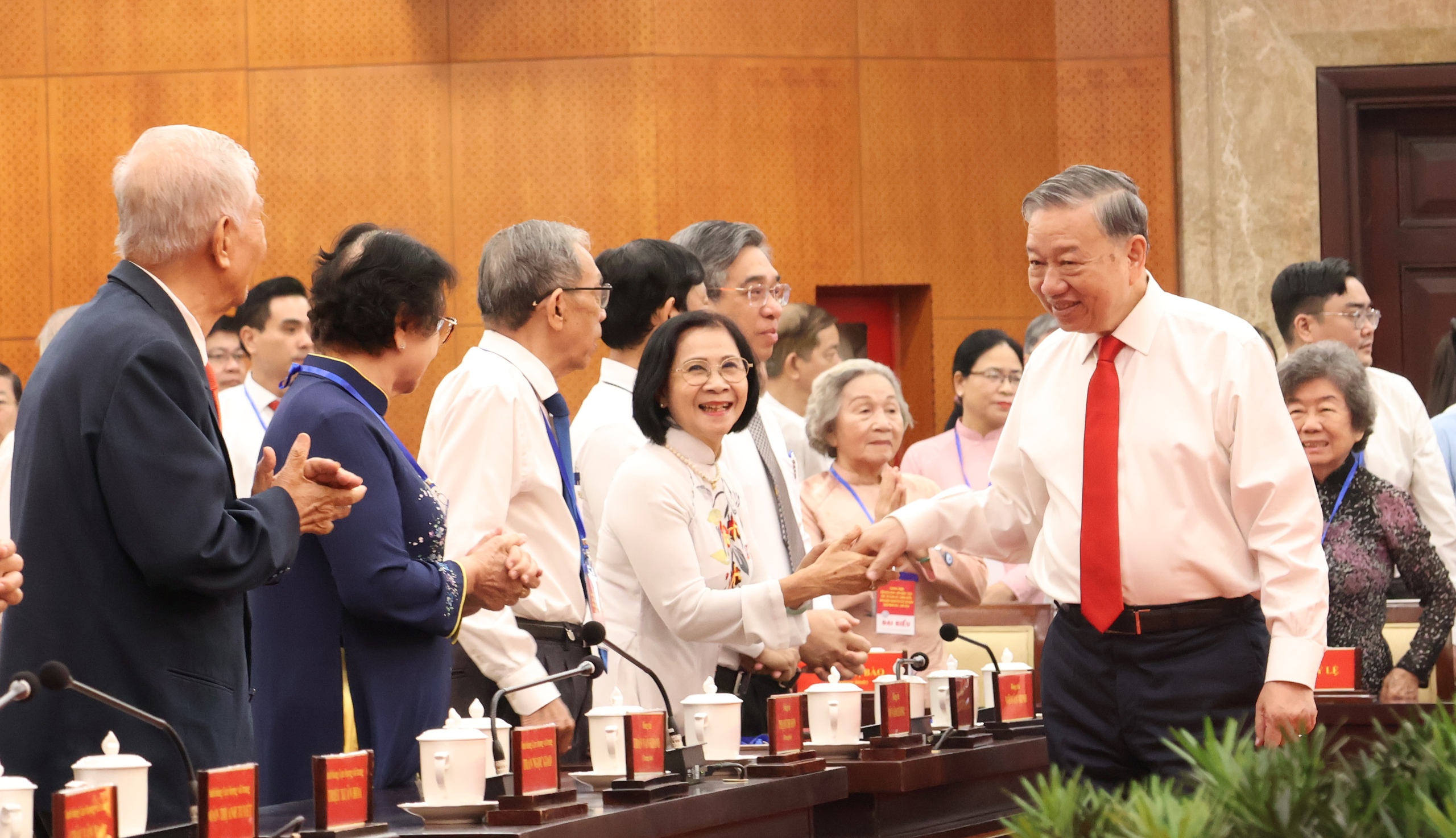 Tổng Bí thư Tô Lâm: TPHCM là nơi để Trung ương yên tâm giao việc lớn - Ảnh 6.