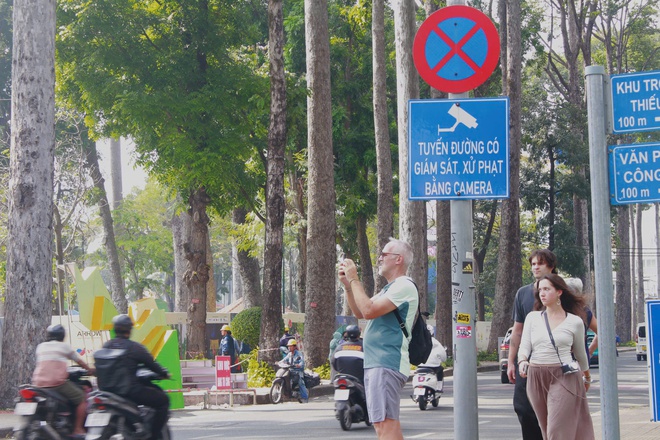 Lộ diện Cụm linh vật Tam mã tại Hội hoa xuân TPHCM 2026 - Ảnh 6.