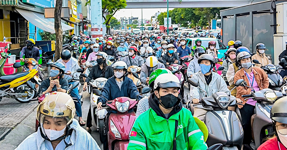 Đón Tết, số điện thoại đường dây nóng nhớ thuộc 'nằm lòng'