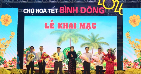 TPHCM: Khai mạc Chợ hoa Tết Bình Đông - Xuân Bính Ngọ 2026
