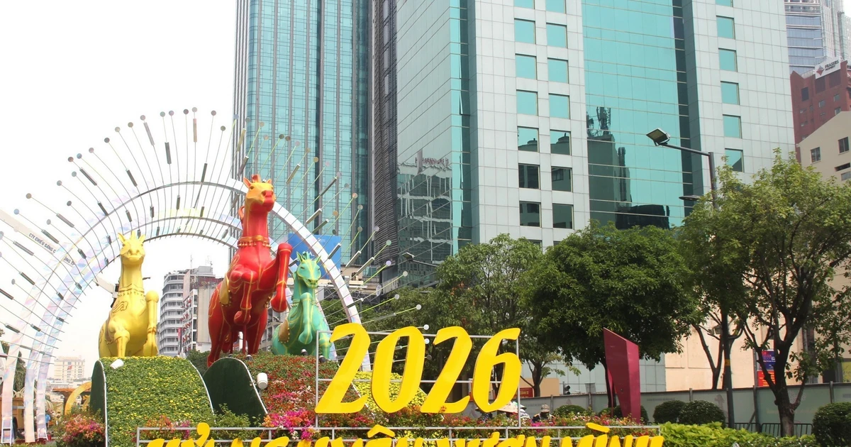 Thành phố mang tên Bác vươn mình vào Xuân mới, kỷ nguyên mới