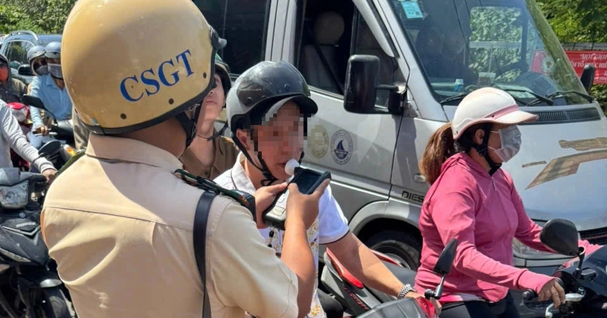 TP.HCM: Đường sách Tết Bính Ngọ đạt gần 5 tỉ đồng sau 5 ngày hoạt động