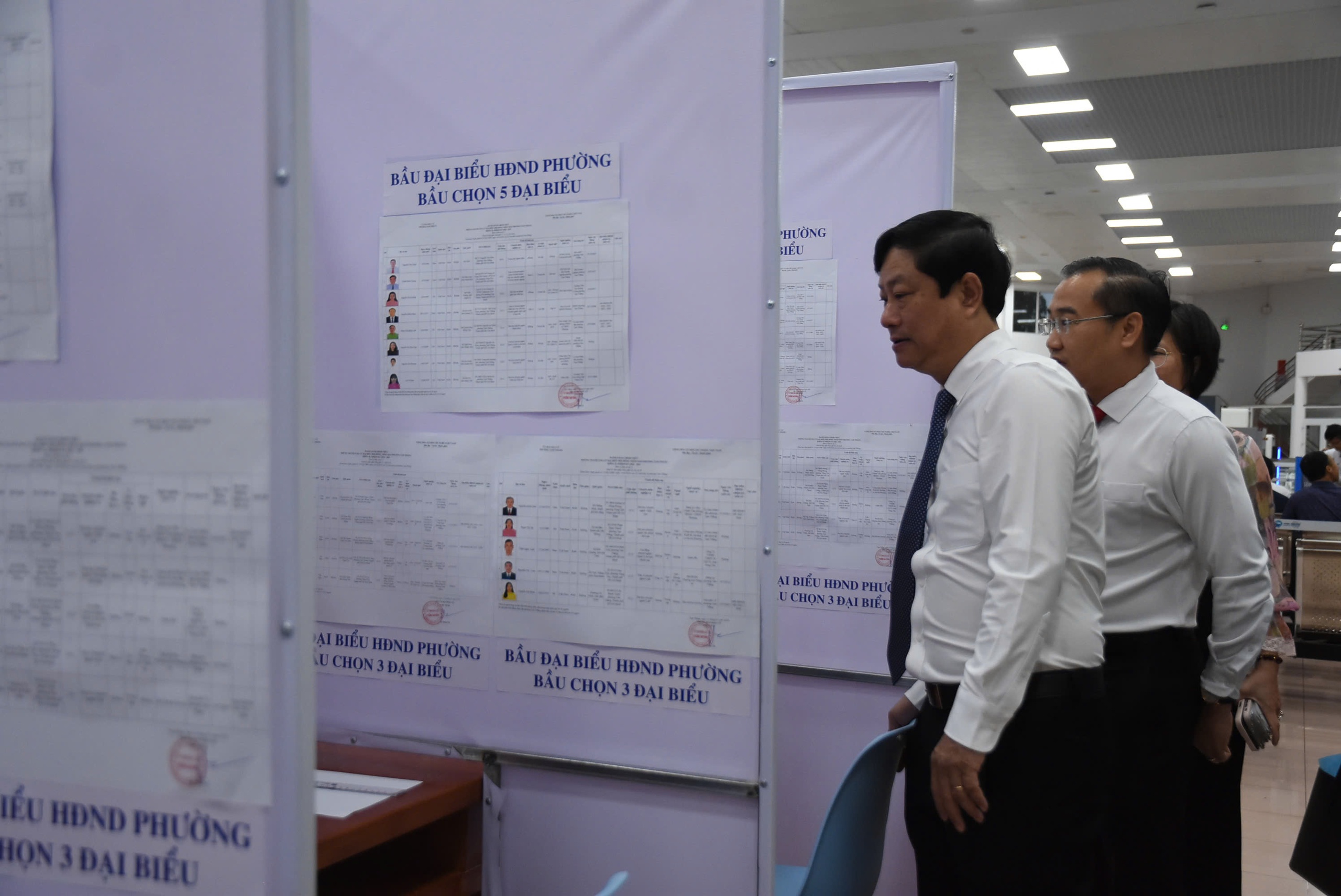 Bầu cử sớm TPHCM 2026: Khai mạc thành công tại 4 khu vực bỏ phiếu - Ảnh 2. Bầu cử sớm TPHCM 2026: Khai mạc thành công tại 4 khu vực bỏ phiếu - Ảnh 2.